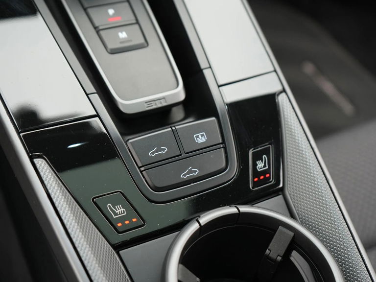 Porsche 992 Carrera 4