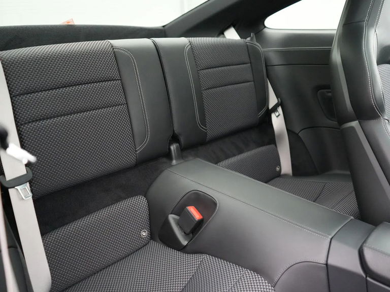 Porsche 992 Carrera 4