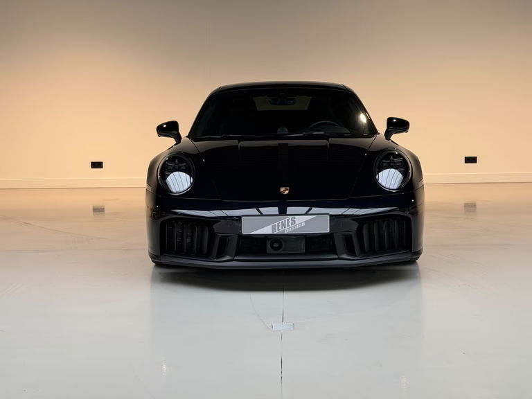 Porsche 992.2 Carrera 4 GTS