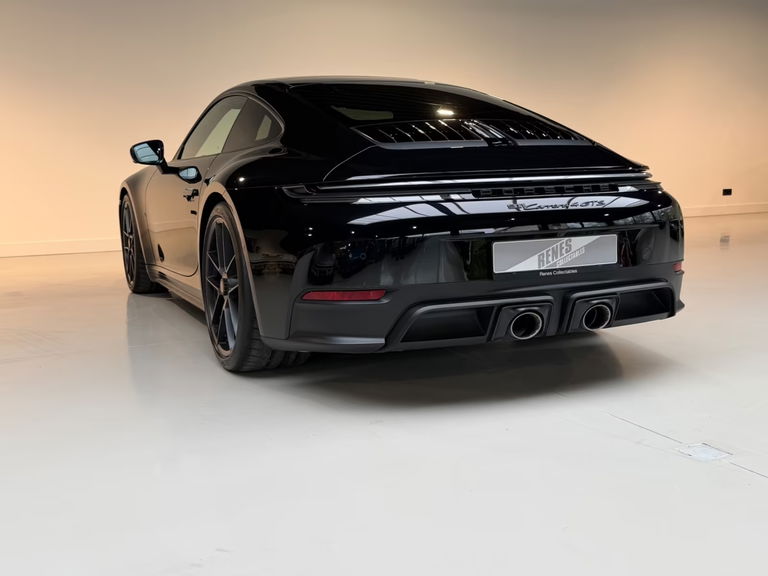 Porsche 992.2 Carrera 4 GTS