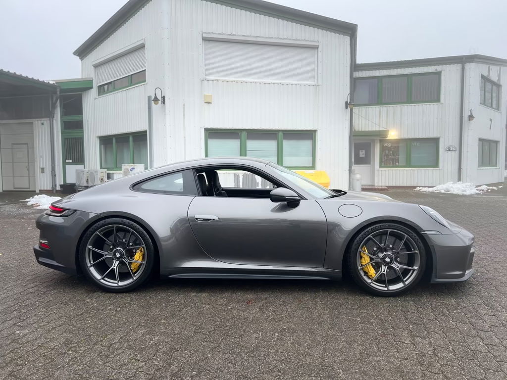 Porsche 992 GT3 Touring