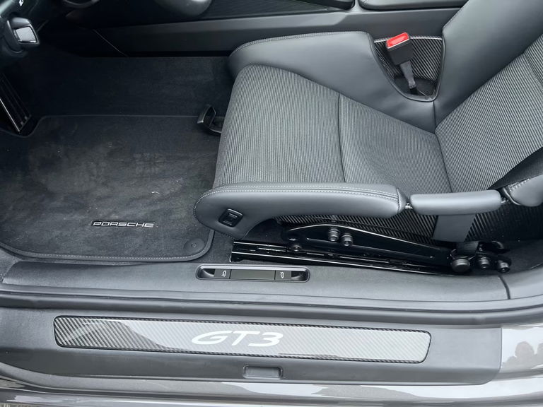 Porsche 992 GT3 Touring