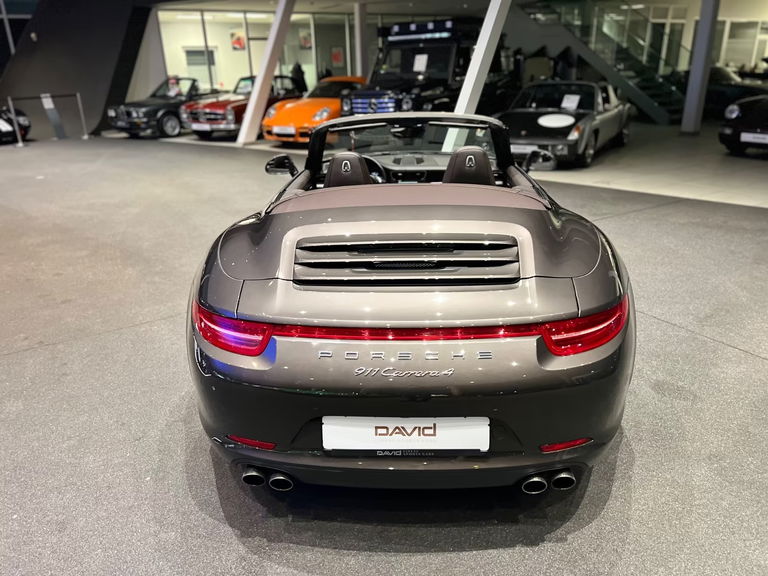 Porsche 991 Carrera 4
