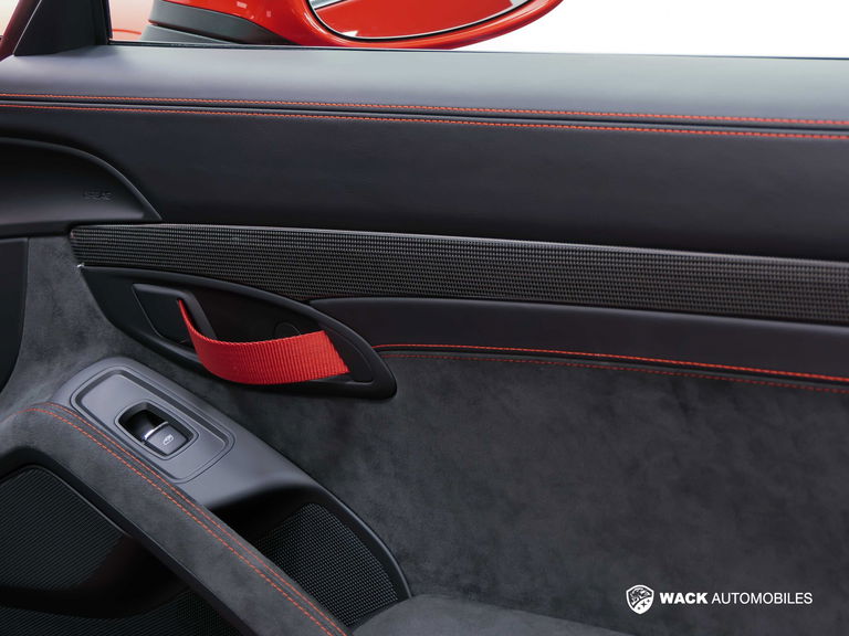 Porsche 718 Cayman GT4