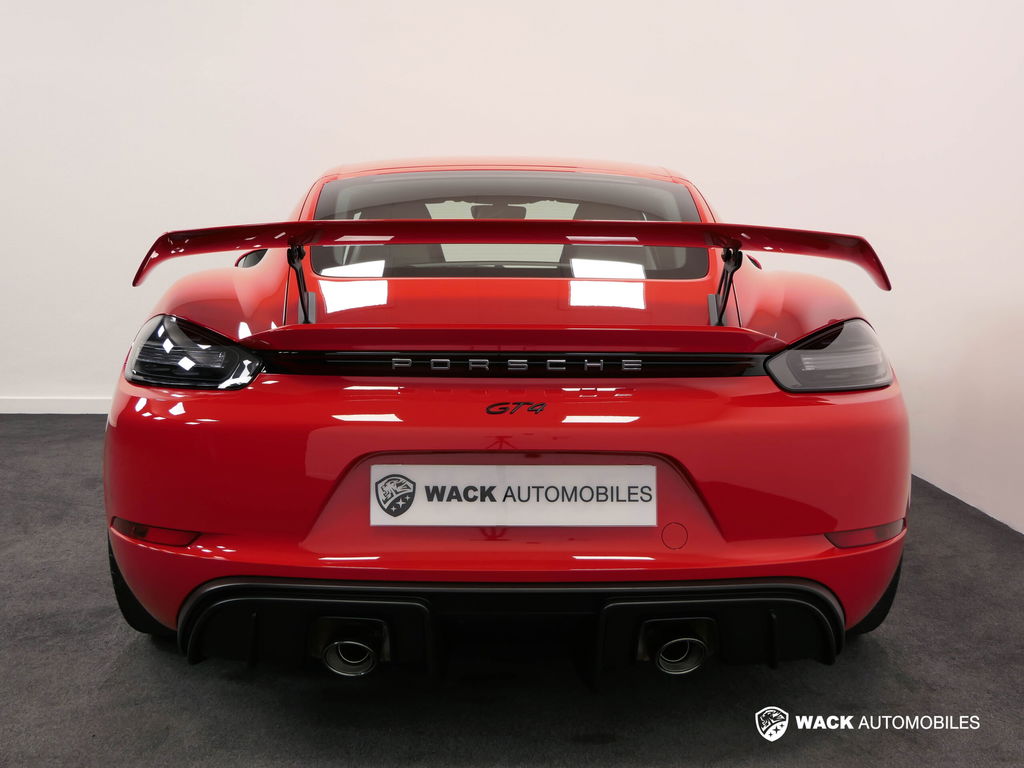 Porsche 718 Cayman GT4