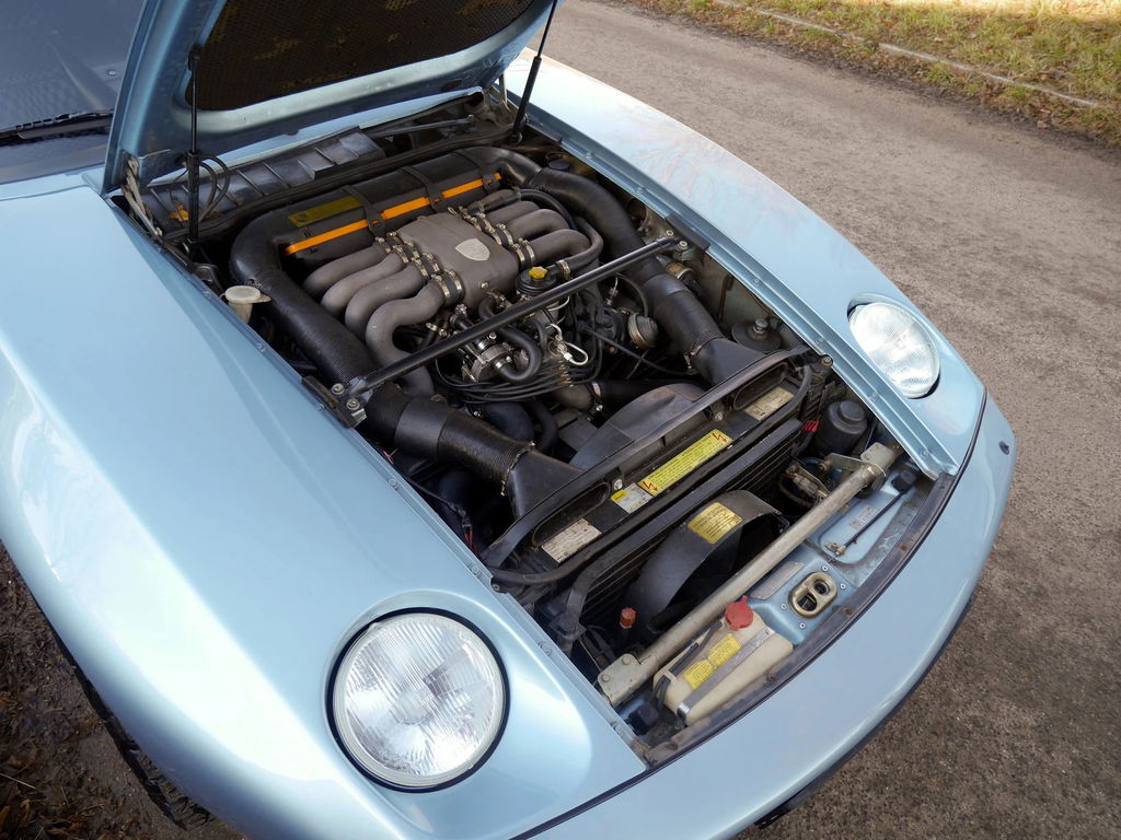 Porsche 928