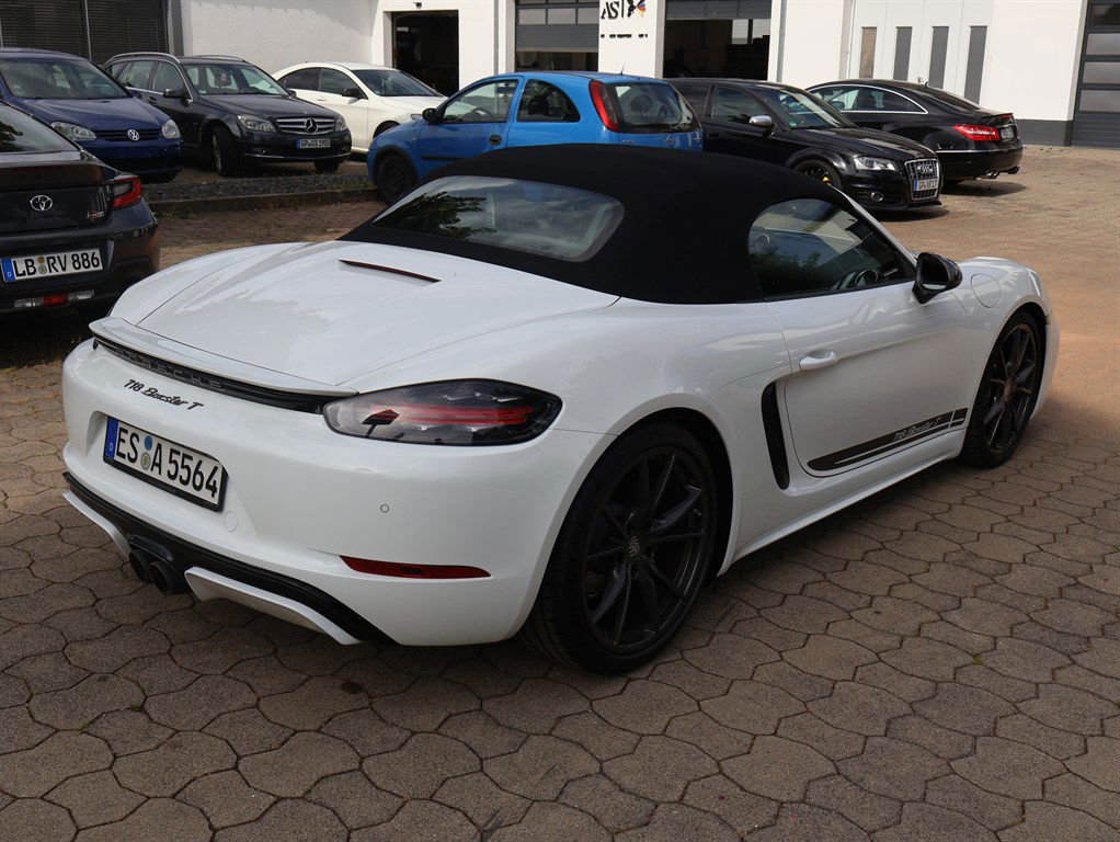 Porsche 718 Boxster