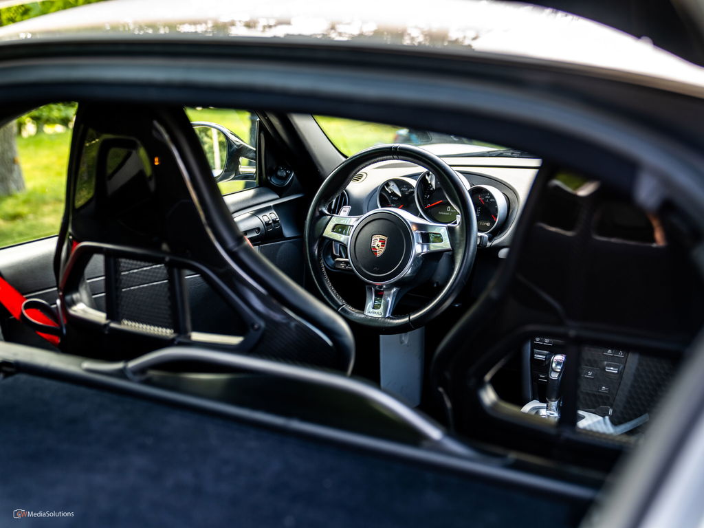 Porsche 987 Cayman R