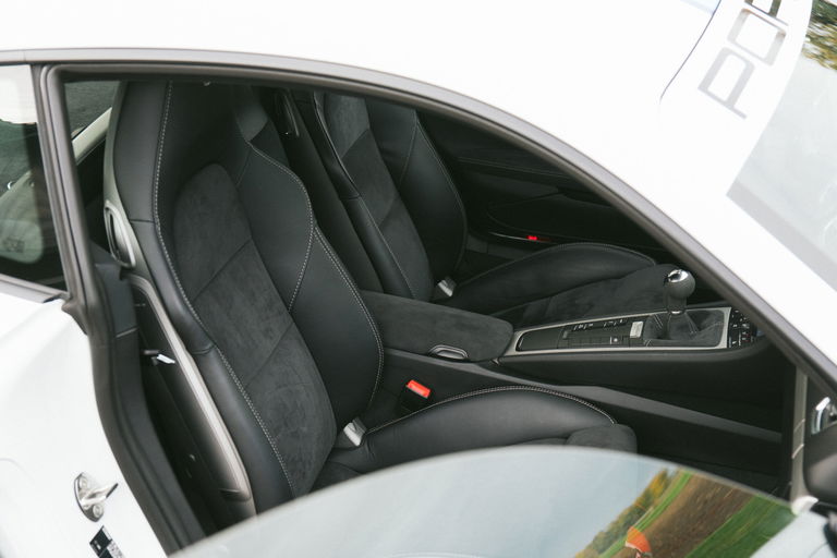 Porsche 981 Cayman GT4