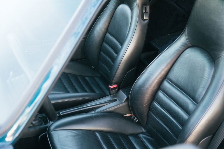 Porsche 964 Carrera 4