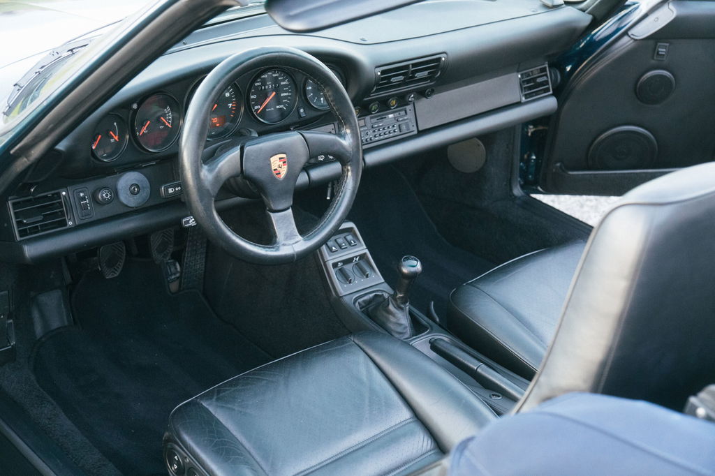 Porsche 964 Carrera 4