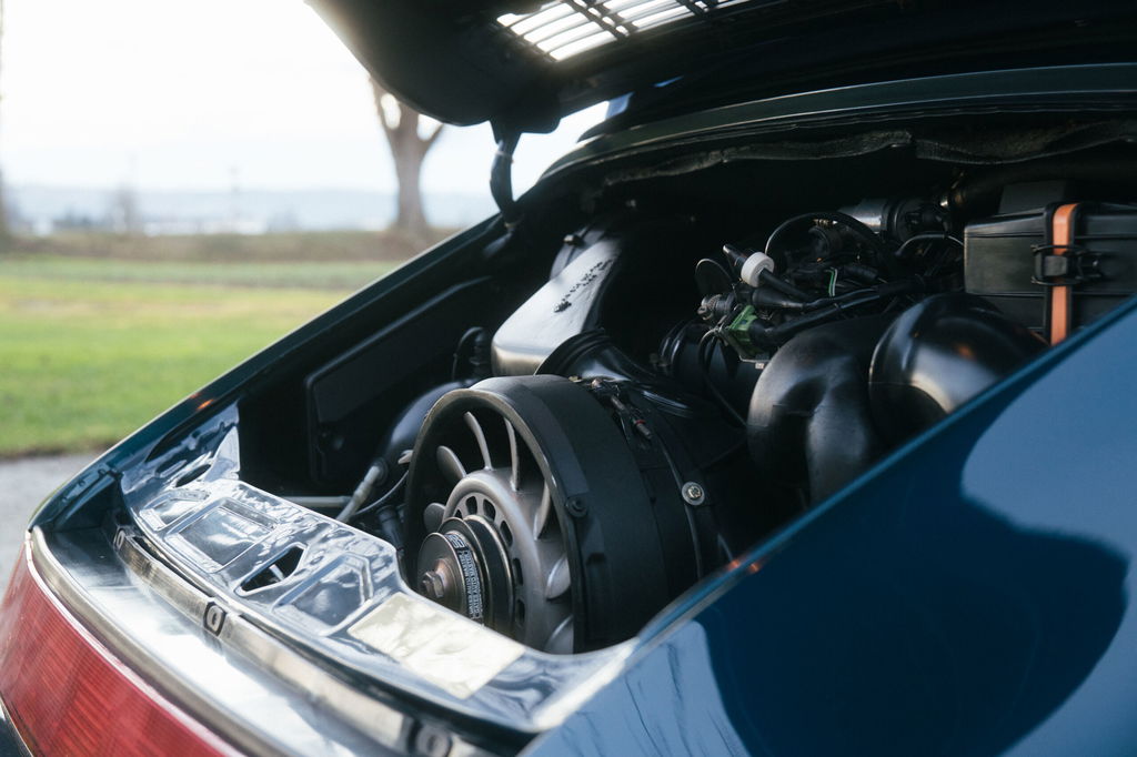 Porsche 964 Carrera 4