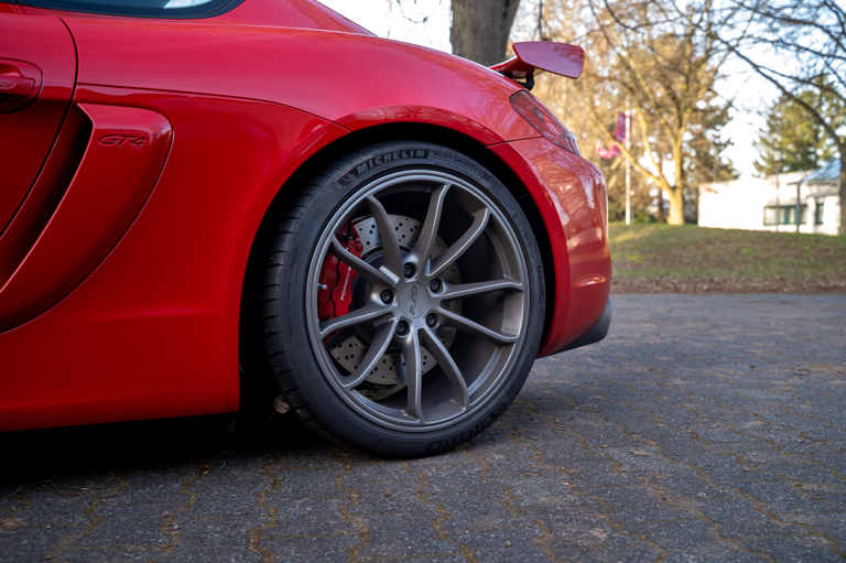 Porsche 981 Cayman GT4