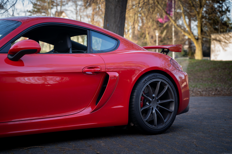 Porsche 981 Cayman GT4