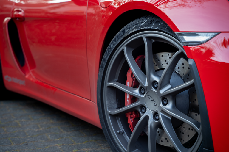 Porsche 981 Cayman GT4