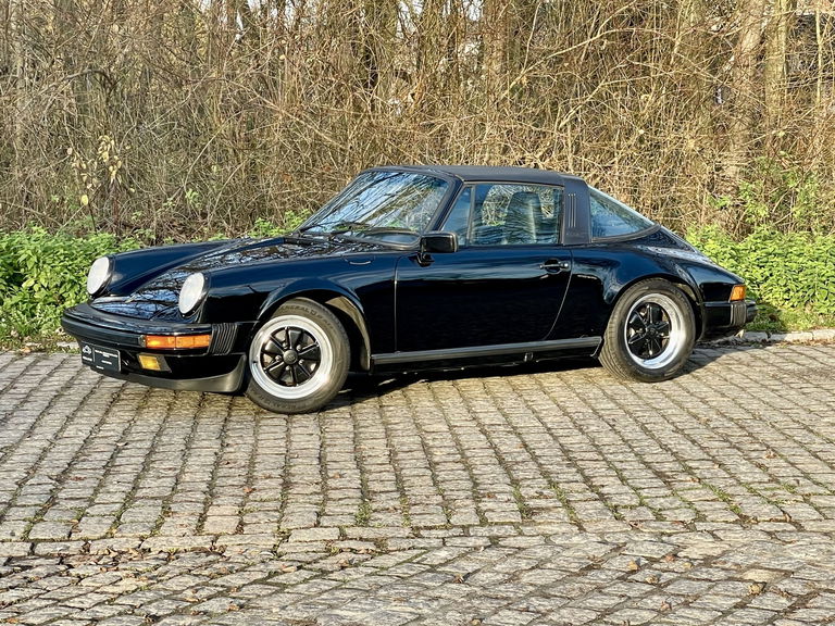 Porsche 911 Carrera 3.2