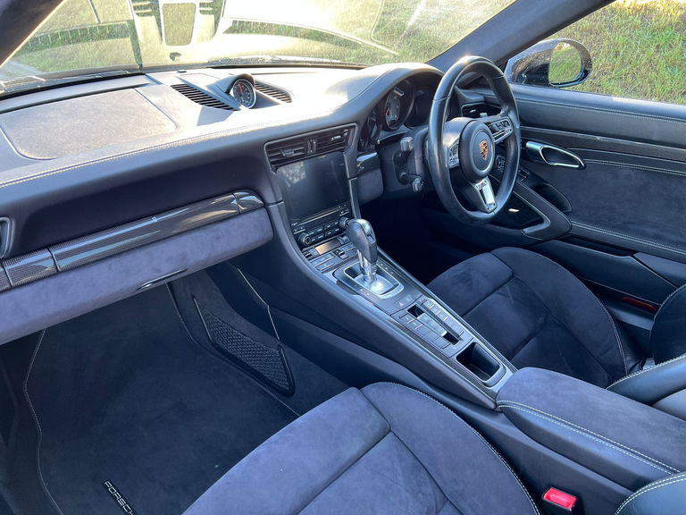 Porsche 991.2 Carrera GTS