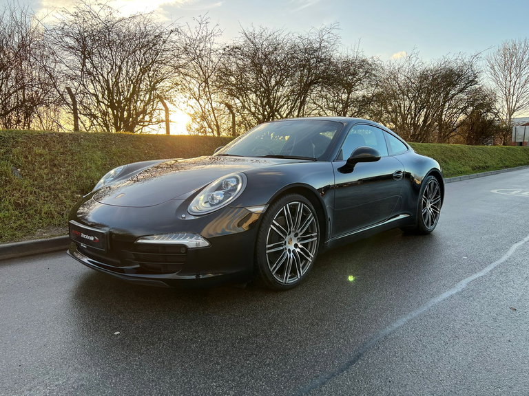 Porsche 991 Carrera Black Edition