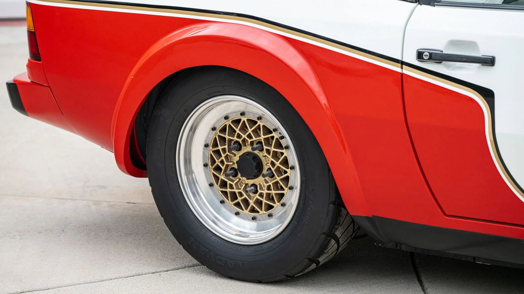 Porsche 924