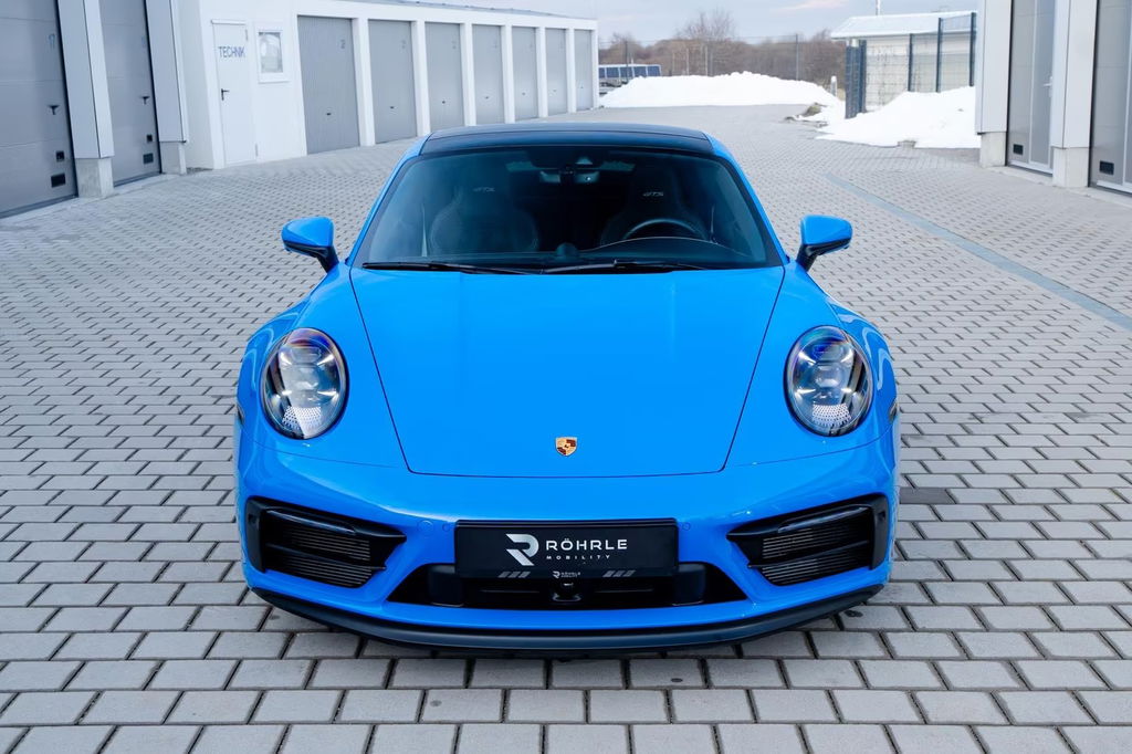 Porsche 992 Carrera GTS