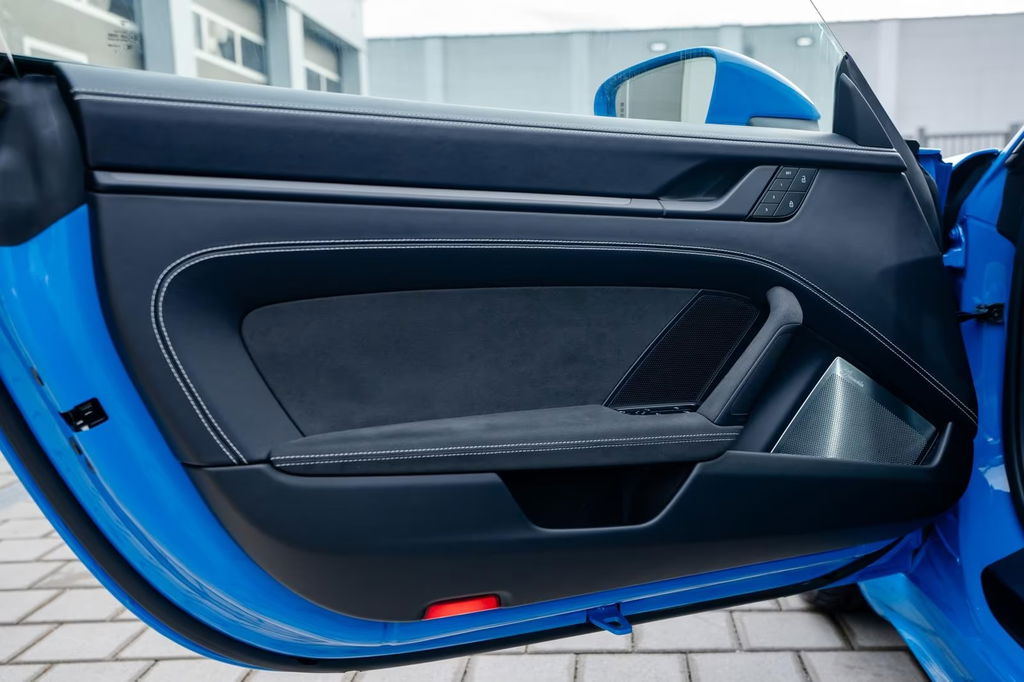 Porsche 992 Carrera GTS