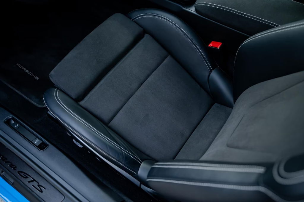 Porsche 992 Carrera GTS