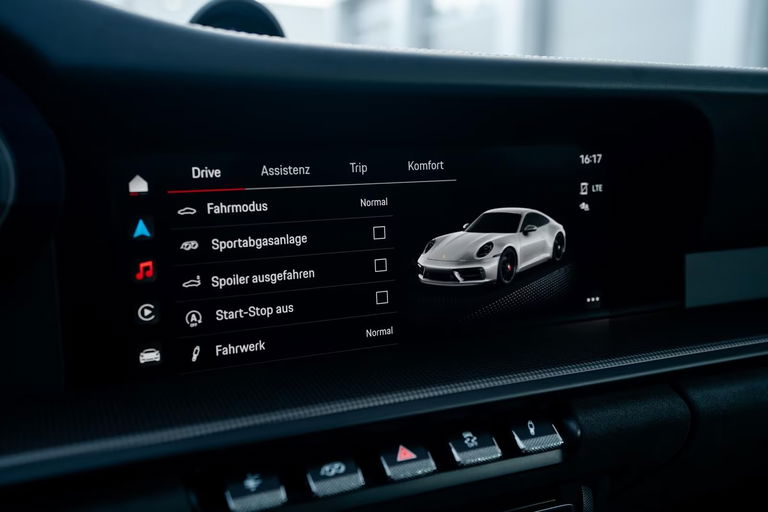 Porsche 992 Carrera GTS