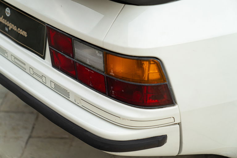 Porsche 944 Coupé