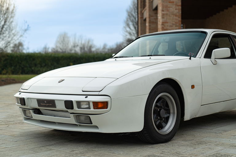 Porsche 944 Coupé