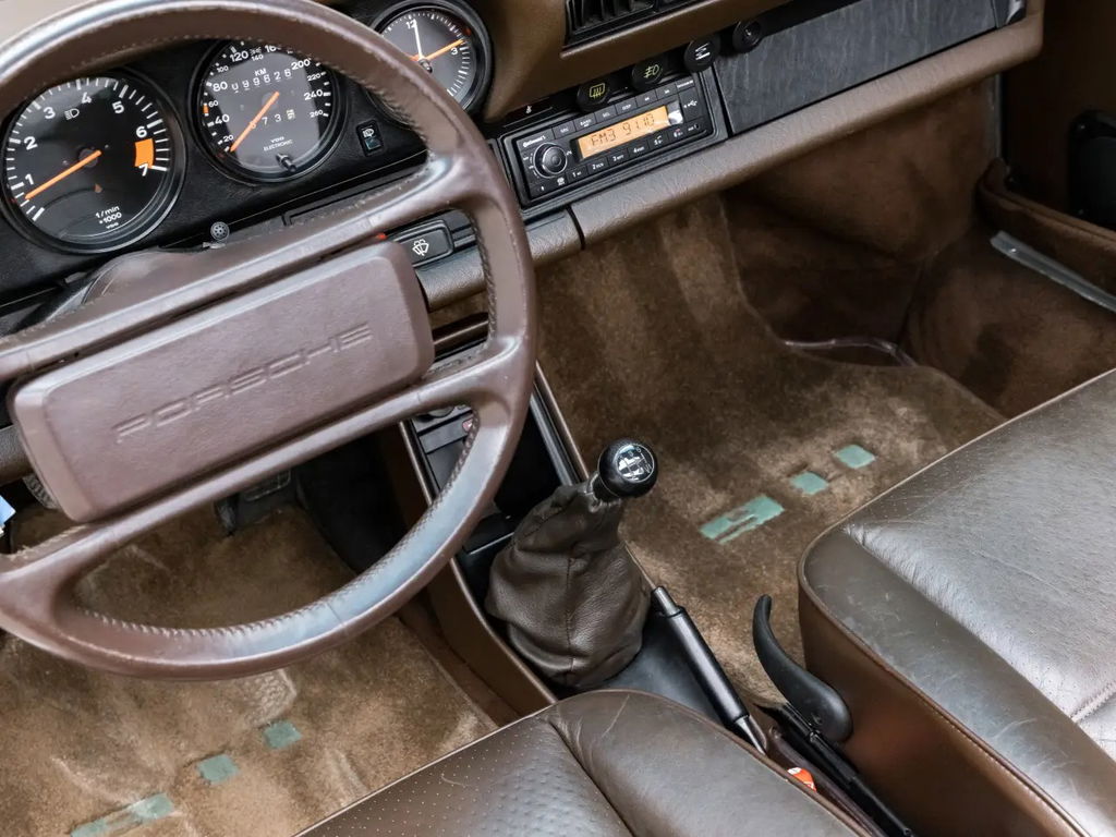 Porsche 911 Carrera 3.2