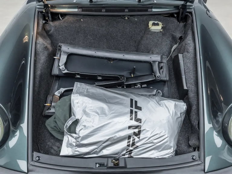 Porsche 911 Carrera 3.2