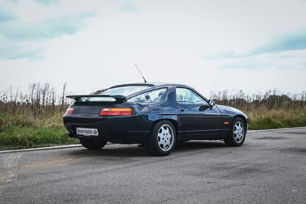 Porsche 928 GT