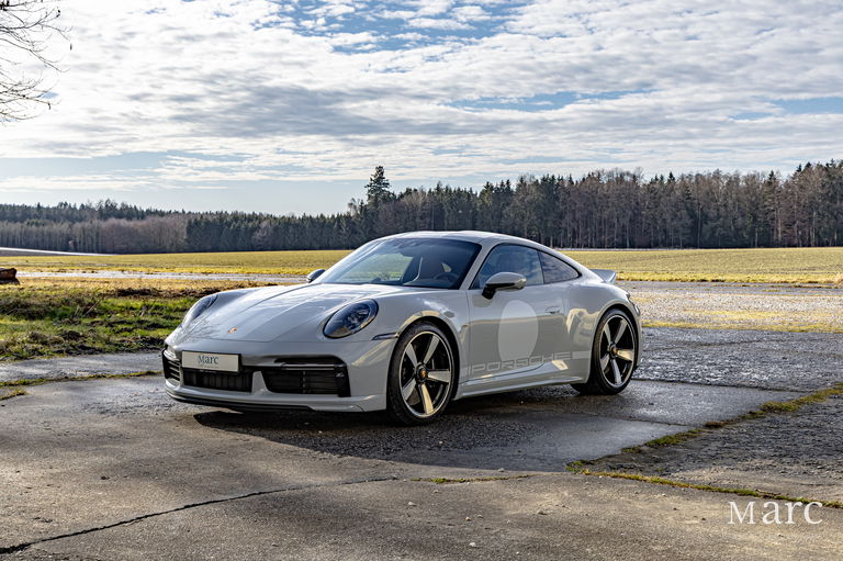 Porsche 992 Sport Classic