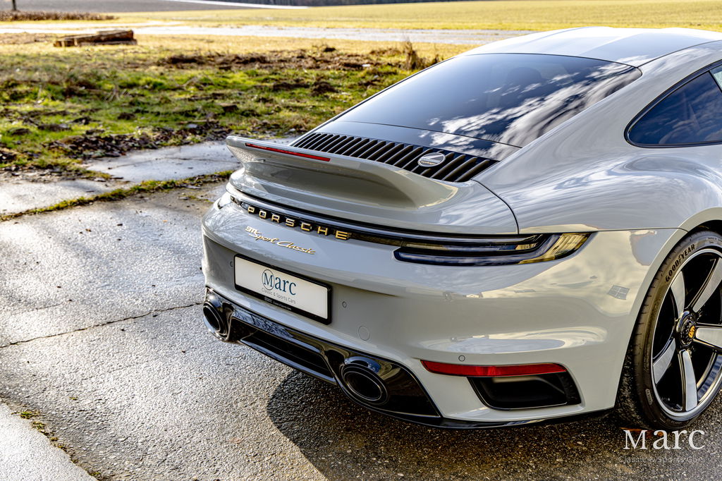 Porsche 992 Sport Classic