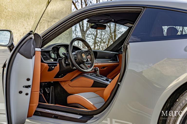 Porsche 992 Sport Classic