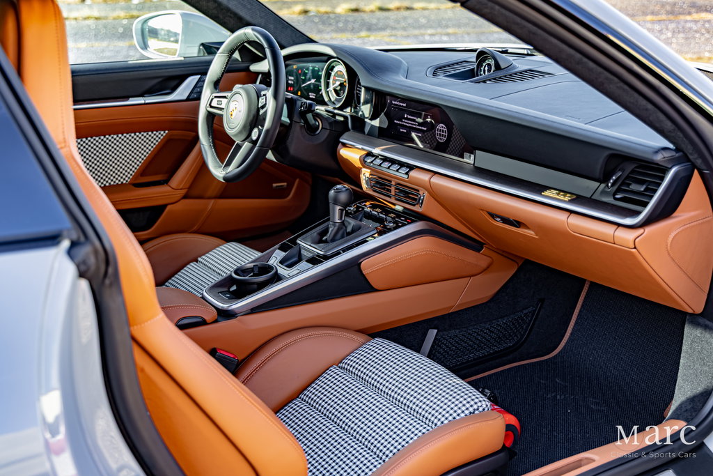 Porsche 992 Sport Classic