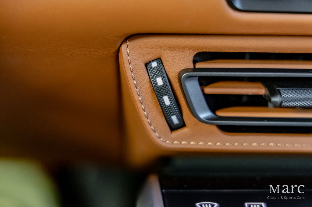 Porsche 992 Sport Classic