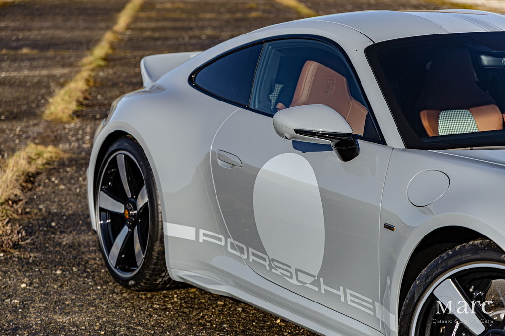 Porsche 992 Sport Classic