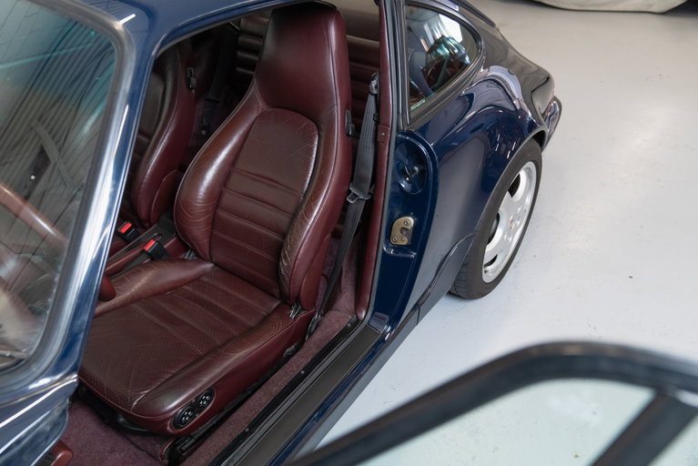 Porsche 964 Carrera 4