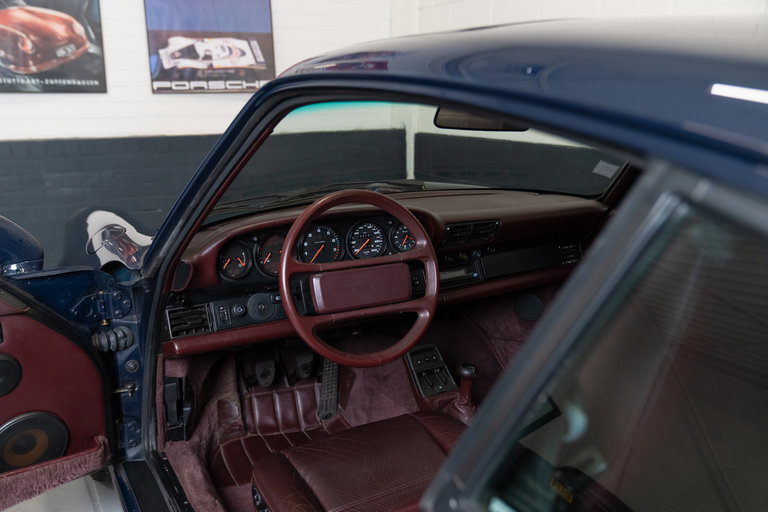 Porsche 964 Carrera 4