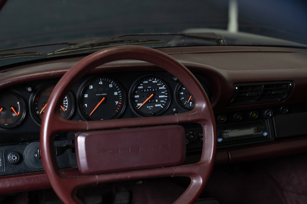 Porsche 964 Carrera 4
