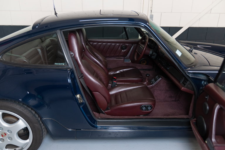 Porsche 964 Carrera 4