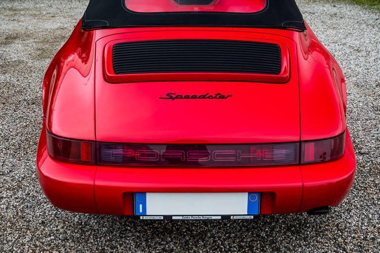 Porsche 964 Carrera 2 Speedster