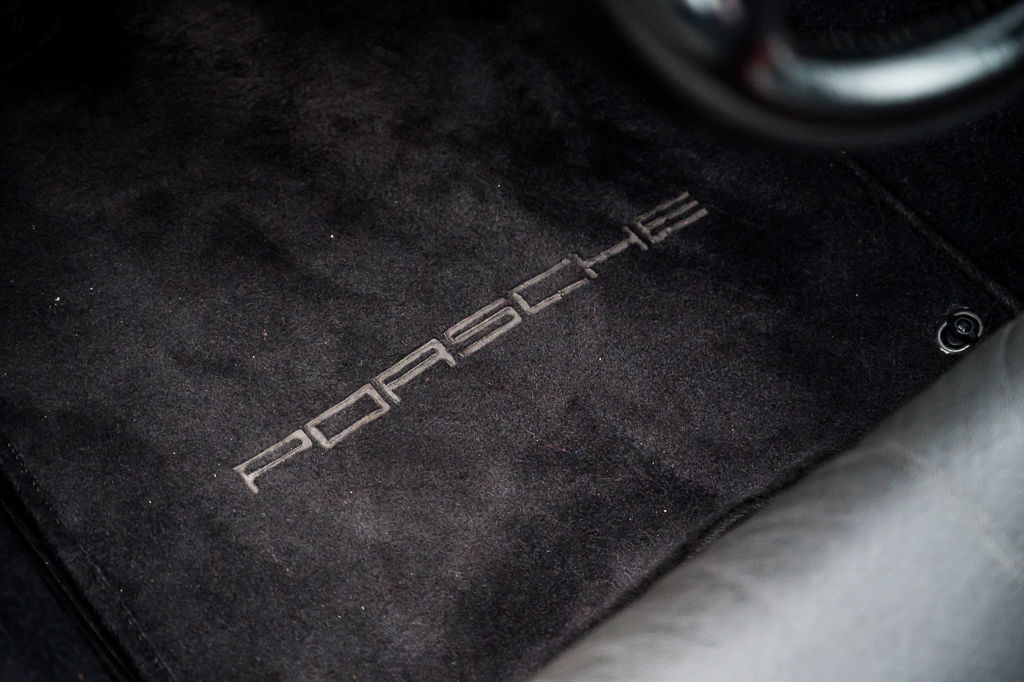 Porsche 964 Carrera 2 Speedster