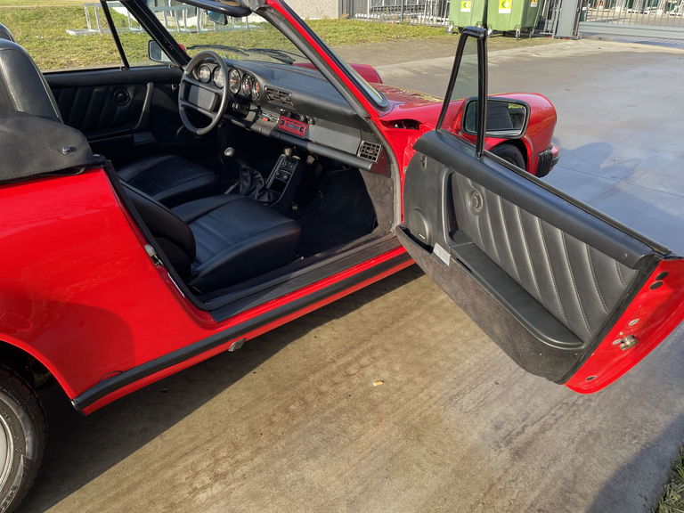 Porsche 911 Carrera 3.2