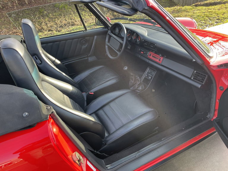 Porsche 911 Carrera 3.2