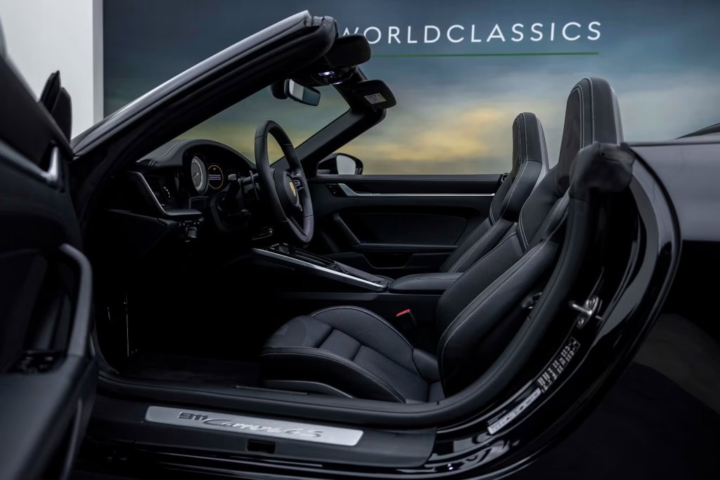 Porsche 992 Carrera 4S