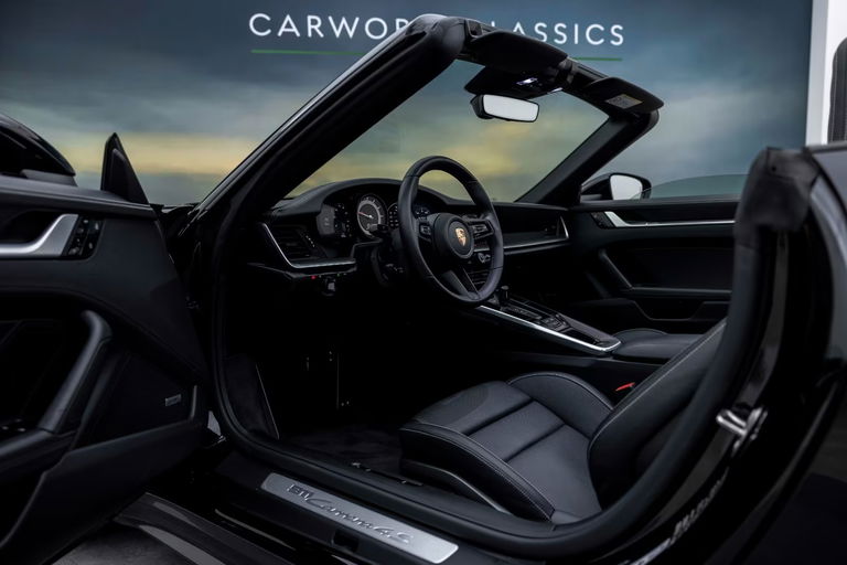 Porsche 992 Carrera 4S