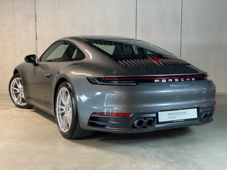 Porsche 992 Carrera