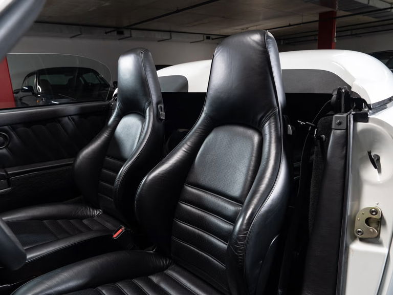 Porsche 911 Carrera 3.2 Speedster